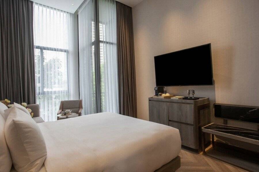 Ten Six Hundred, Chao Phraya by Preference hotel bedroom