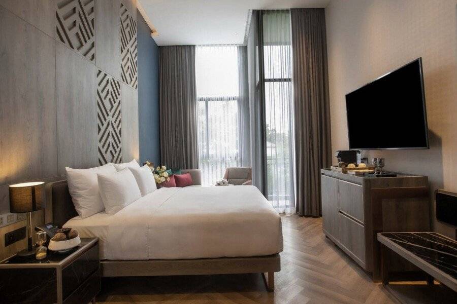 Ten Six Hundred, Chao Phraya by Preference hotel bedroom