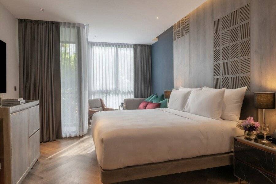 Ten Six Hundred, Chao Phraya by Preference hotel bedroom