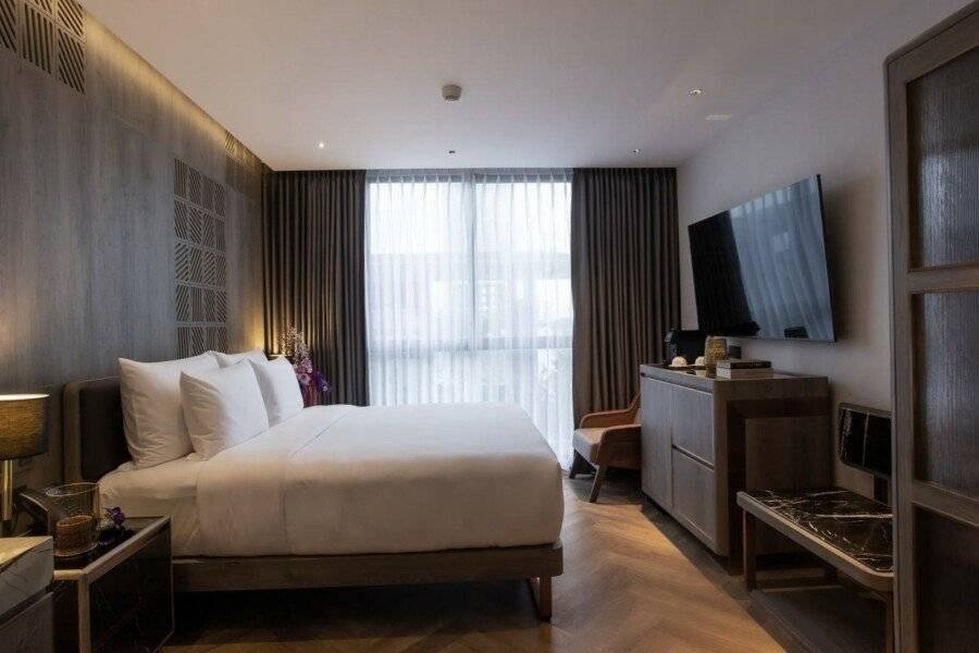 Ten Six Hundred, Chao Phraya by Preference hotel bedroom