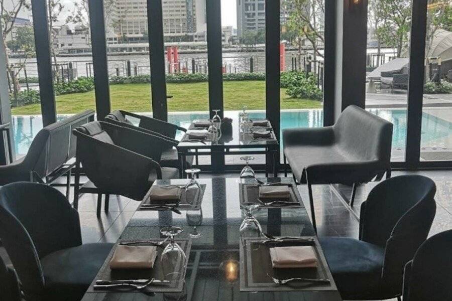 Ten Six Hundred, Chao Phraya by Preference restaurant, outdoor pool