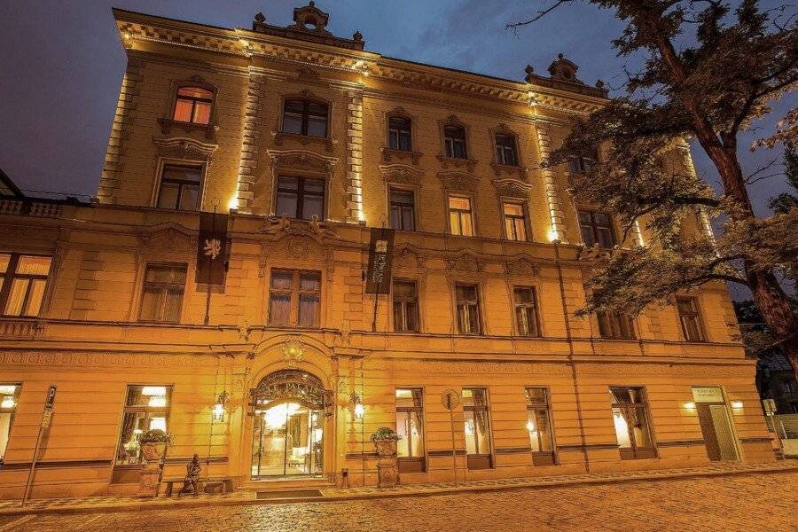 Le Palais Art Hotel Prague facade