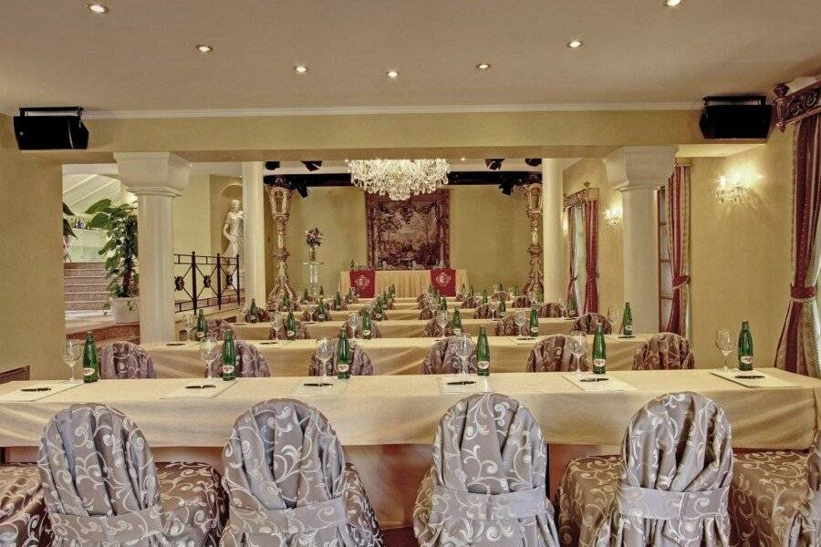 Alchymist Grand Hotel and Spa conference room