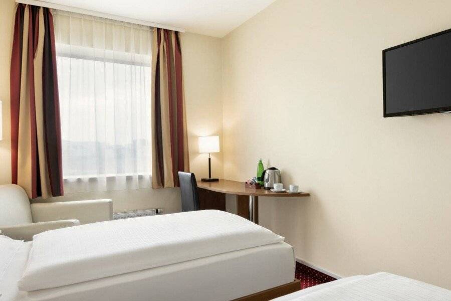 Amedia Express Prague hotel bedroom