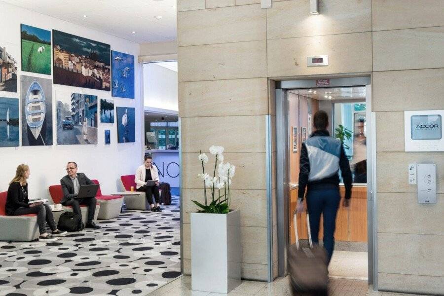 Novotel Praha Wenceslas Square lobby