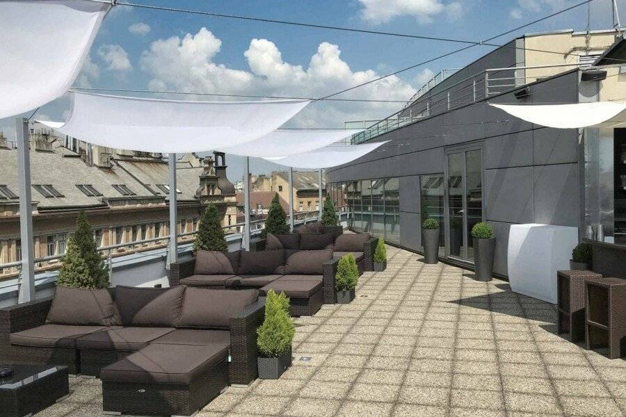 Novotel Praha Wenceslas Square rooftop pool