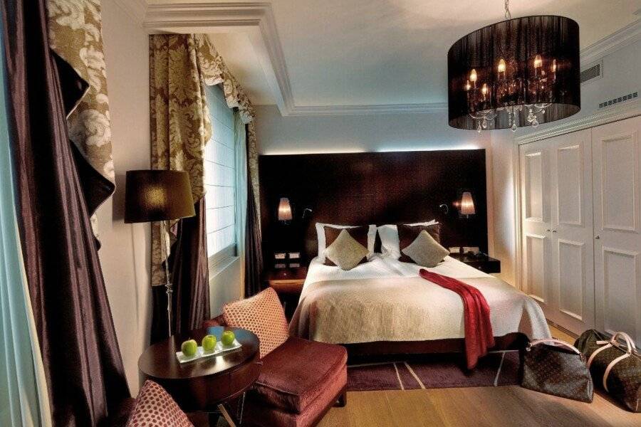 The Grand Mark Prague hotel bedroom