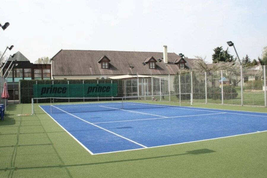 Hotel Baroko tennis,