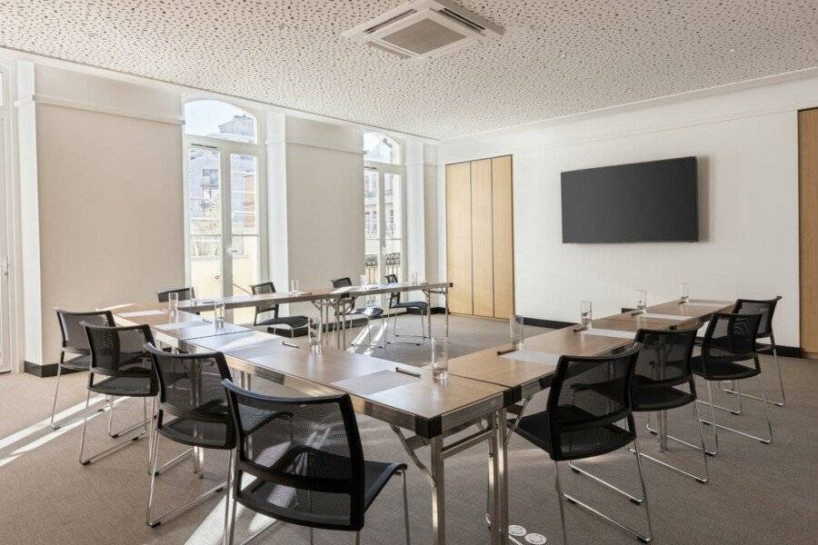 Hôtel Apollinaire conference room,meeting room