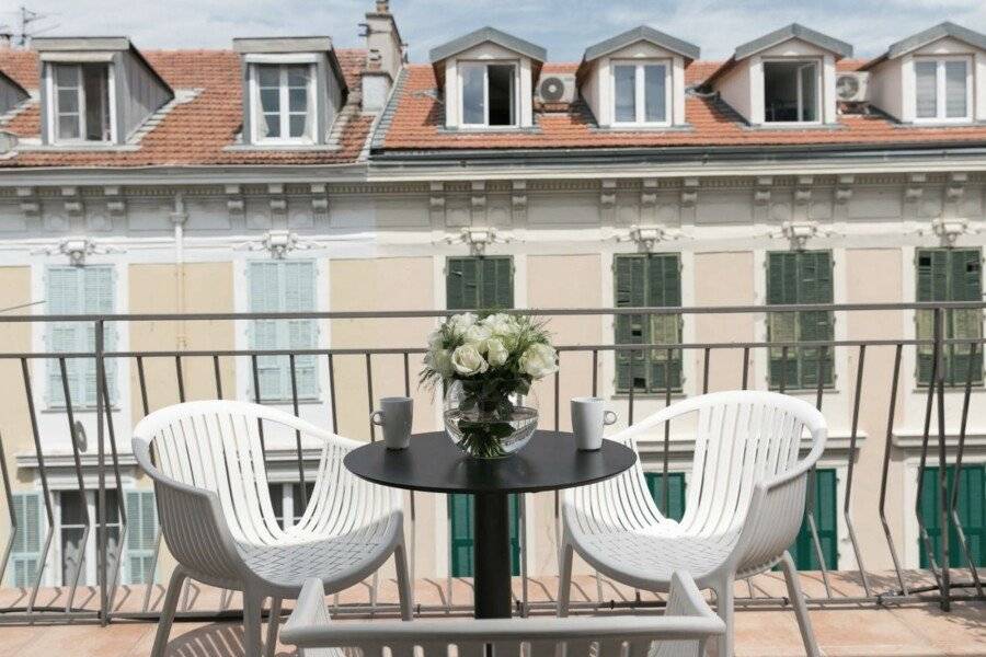 Hotel Florence balcony