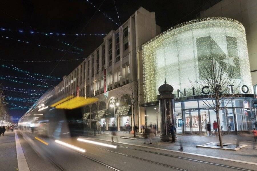 Hotel Florence , facade