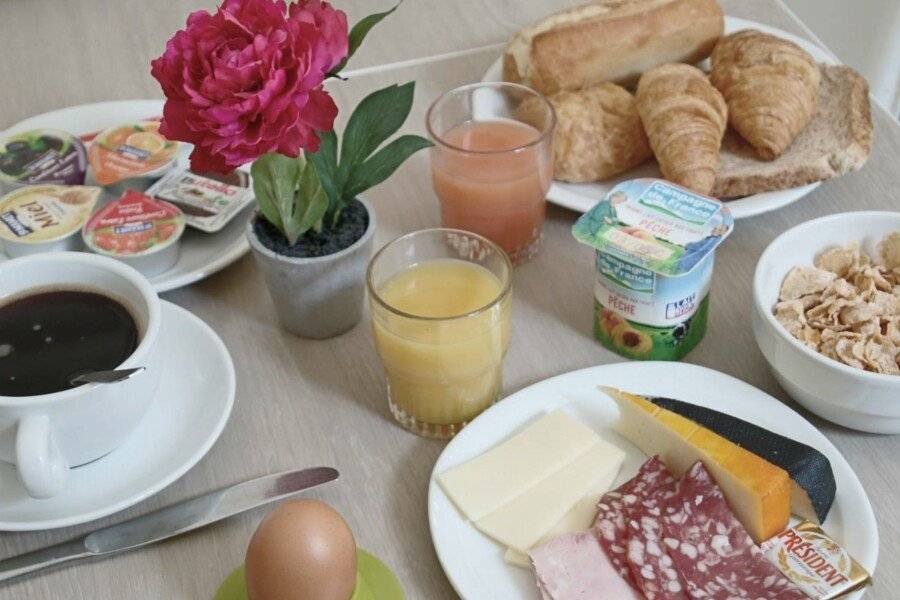 Hôtel Helvétique breakfast