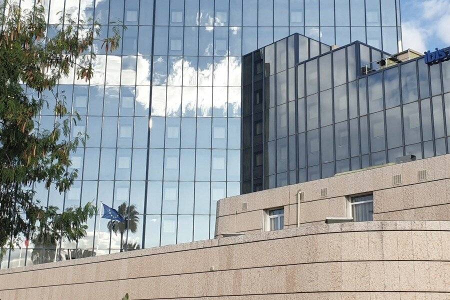 Novotel Nice Arenas Aeroport facade