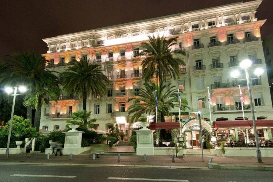 Hôtel West End Promenade facade