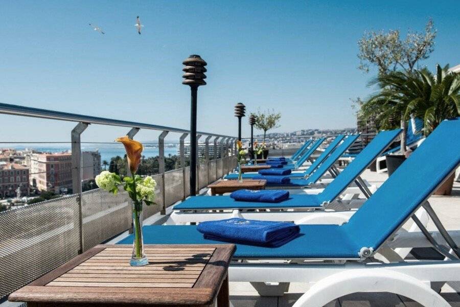 Hotel Aston La Scala rooftop pool,ocean view