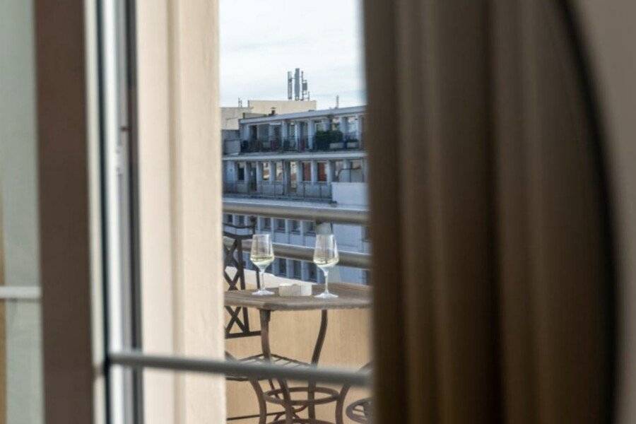 Hôtel Vendôme balcony,ocean view