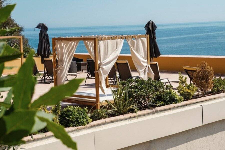 Hôtel La Pérouse Nice Baie des Anges - Recently fully renovated ocean view,garden