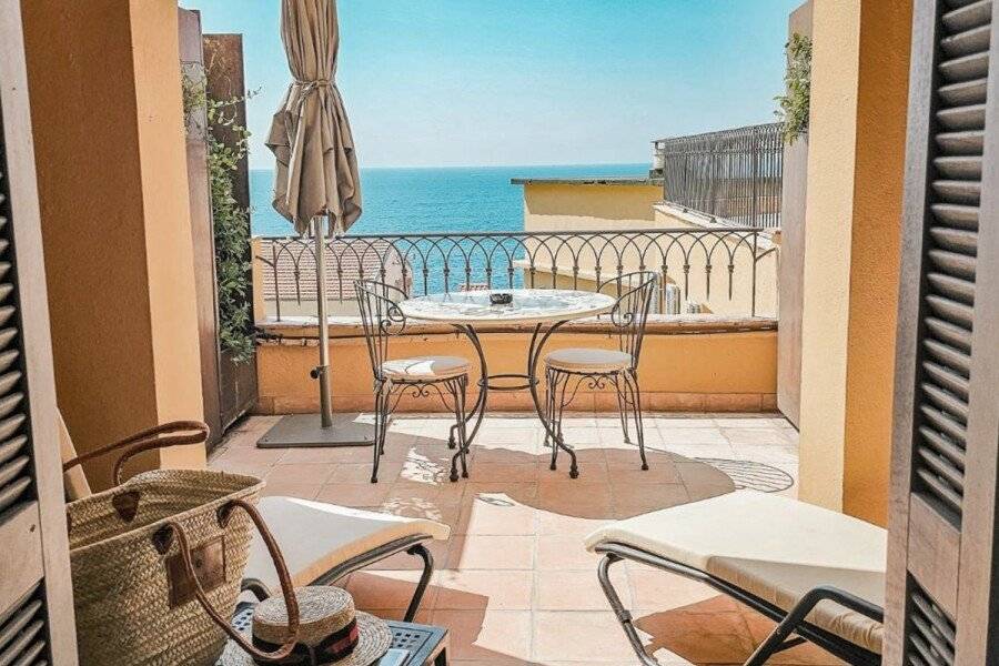 Hôtel La Pérouse Nice Baie des Anges - Recently fully renovated ocean view,balcony