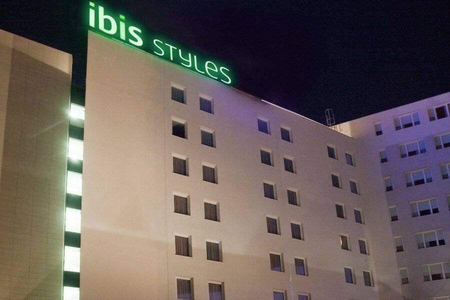 ibis Styles Nice Aéroport Arenas facade