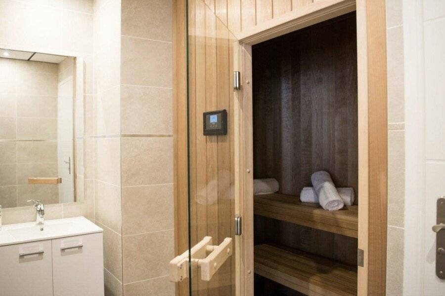 Hotel Gounod Fully Renovated sauna