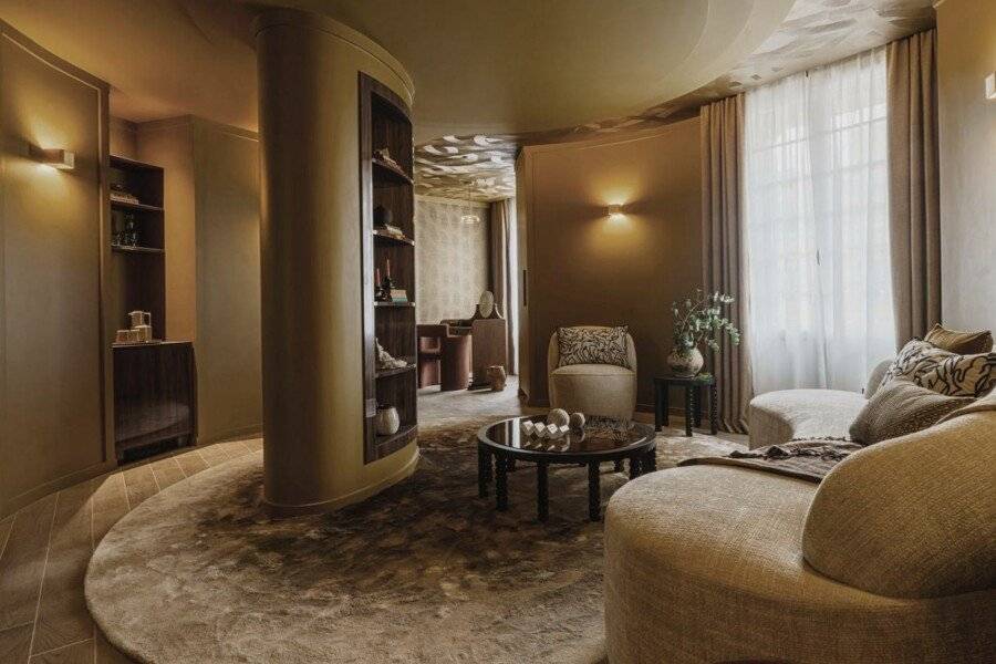 Hotel Gounod Fully Renovated spa,lounge