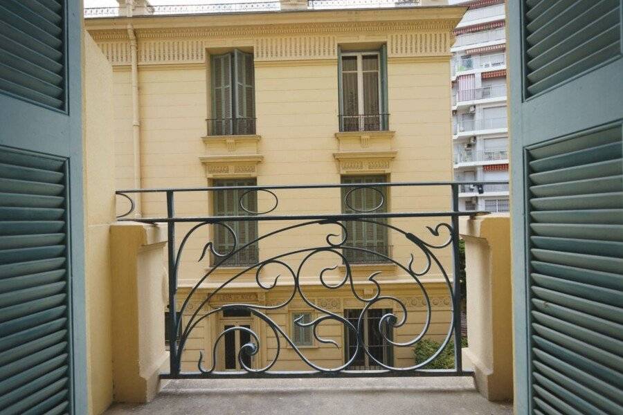 Hotel Gounod Fully Renovated balcony, facade