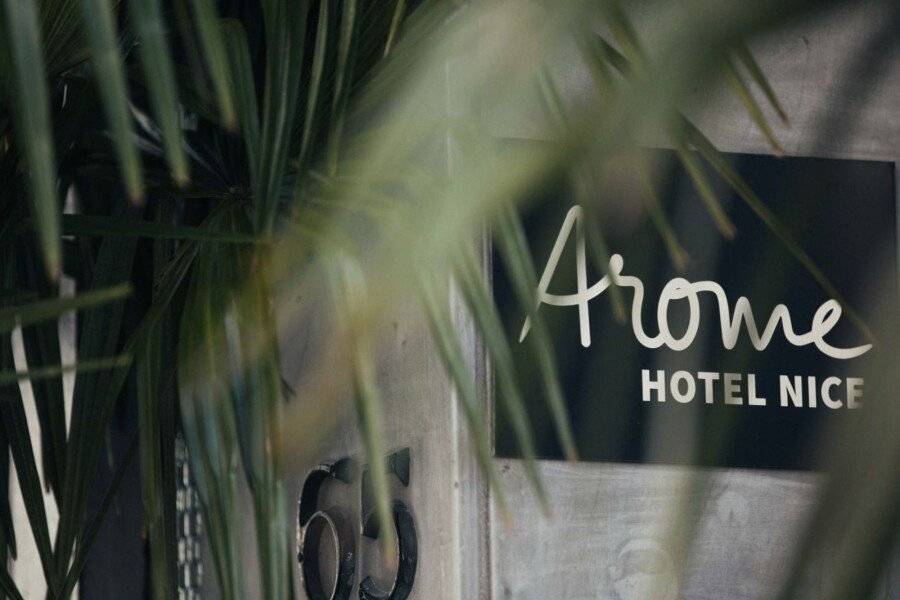 Arome Hotel 