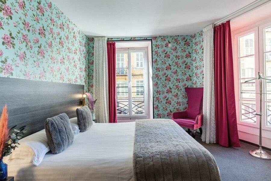 Hôtel Le G (ex Le Genève) hotel bedroom