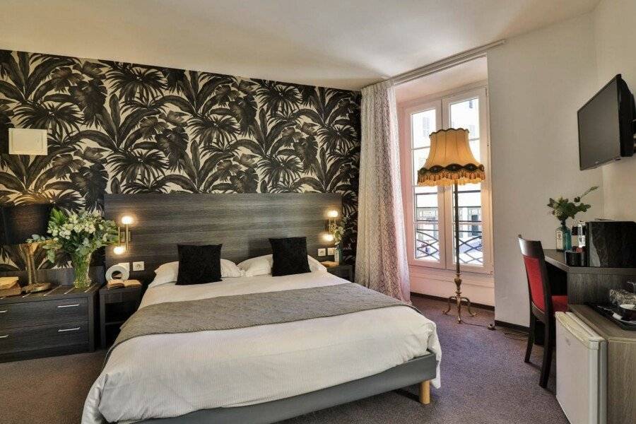 Hôtel Le G (ex Le Genève) hotel bedroom