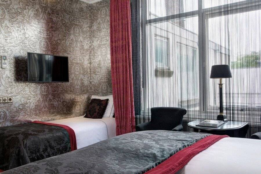 The Pavilions Amsterdam, The Toren hotel bedroom