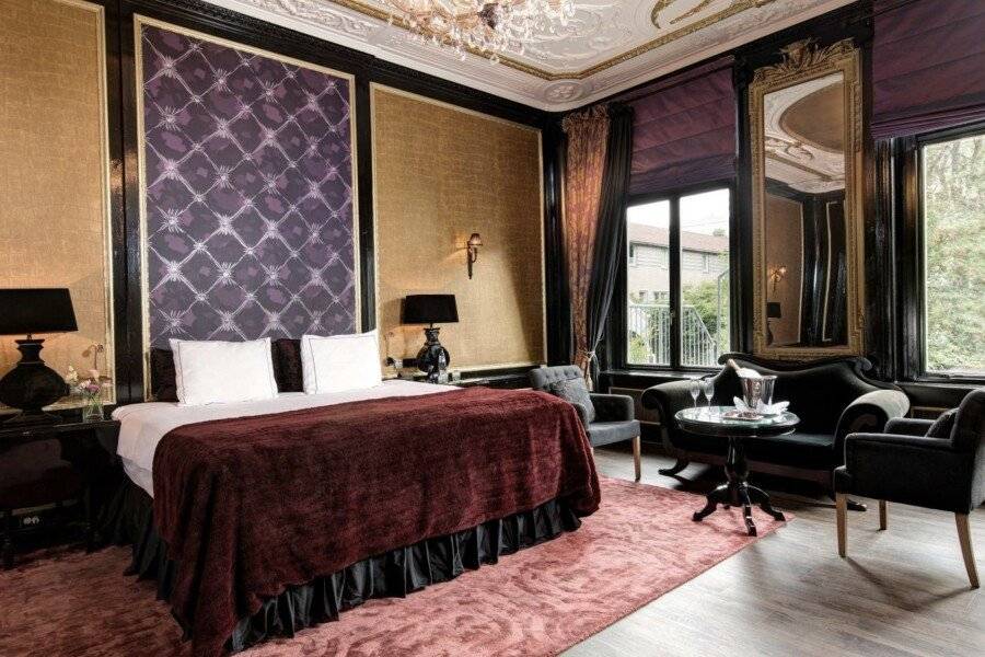 The Pavilions Amsterdam, The Toren hotel bedroom