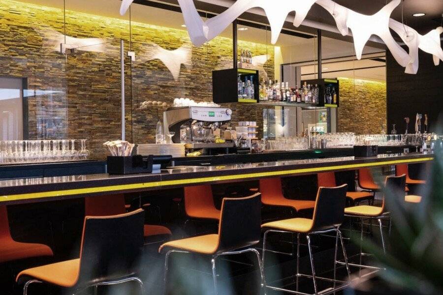 Novotel Amsterdam City bar