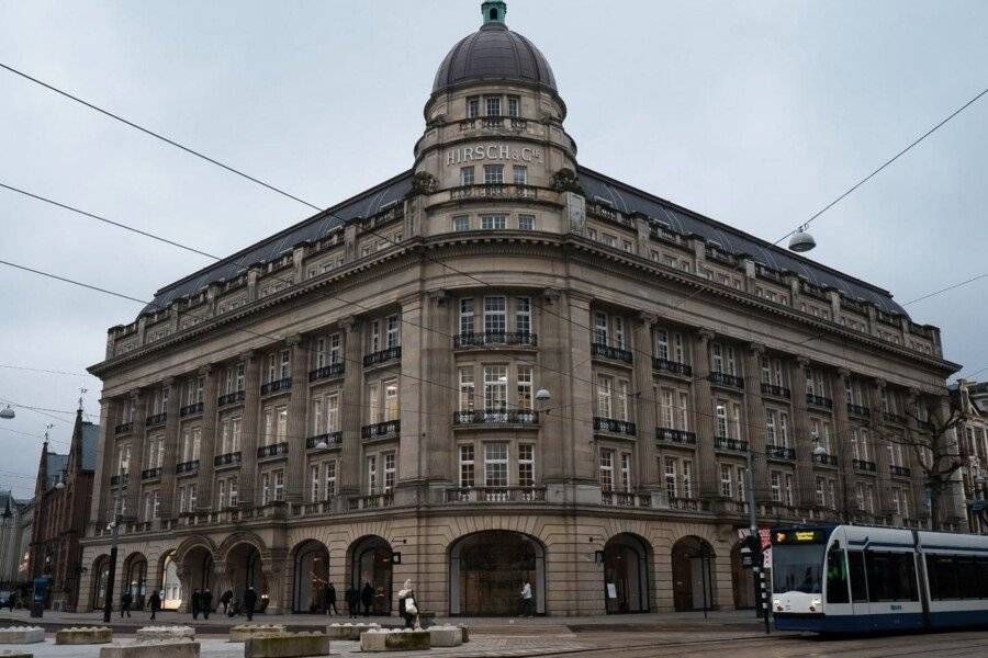 Hotel La Bohème , facade