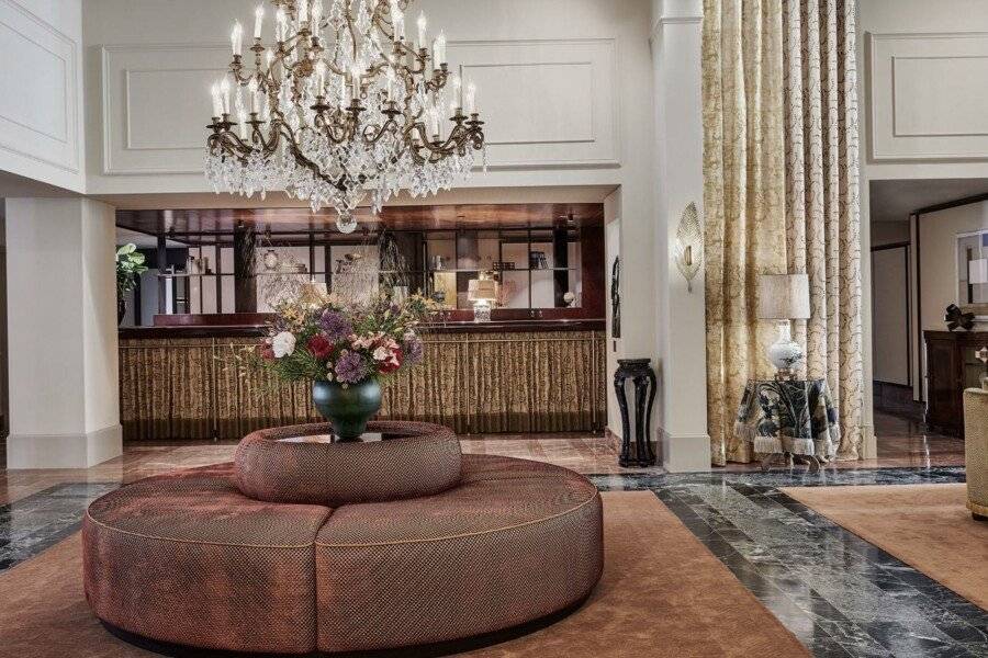 De L’Europe Amsterdam – The Leading Hotels of the World lobby,front desk