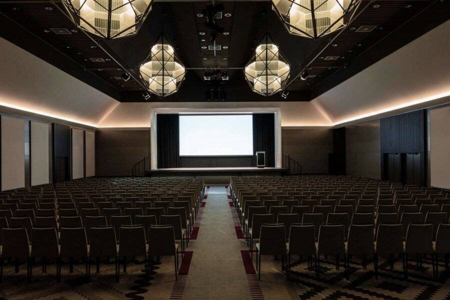 Anantara Grand Hotel Krasnapolsky conference room