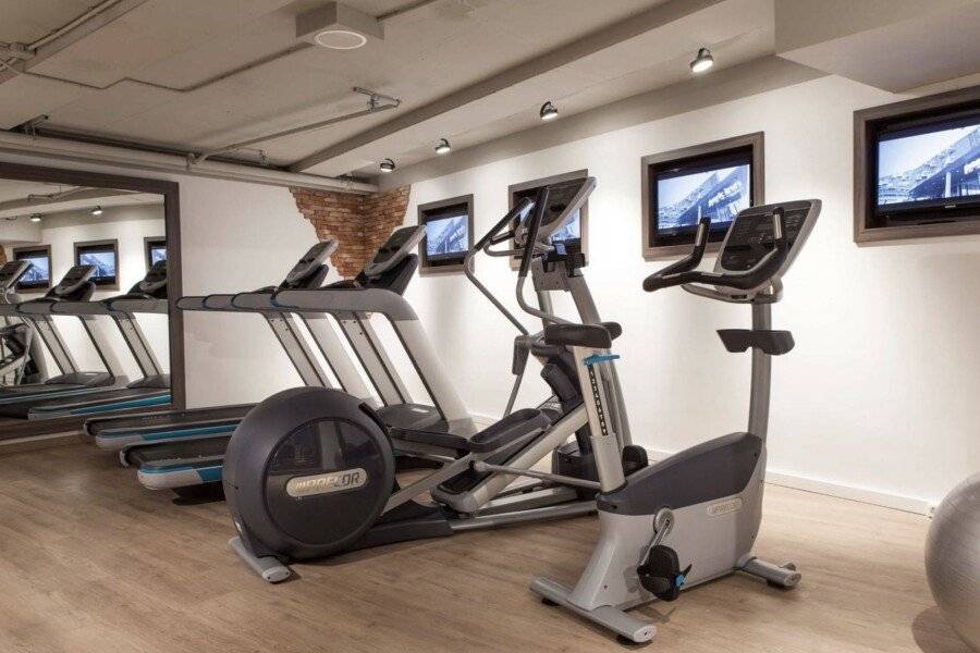 Radisson Blu Hotel City Center fitness centre