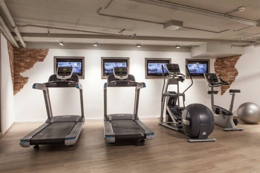 Radisson Blu Hotel City Center fitness centre