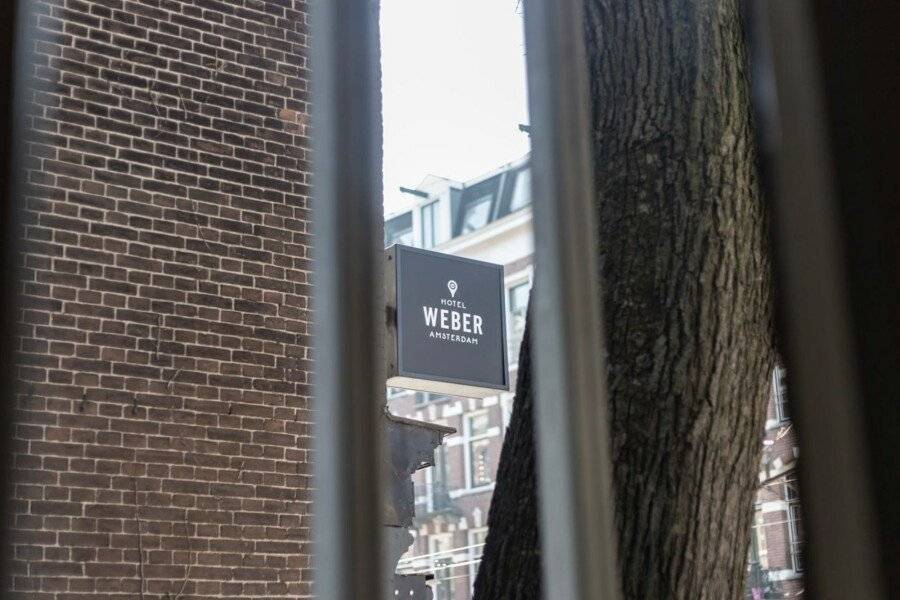 Weber Hotel 397 