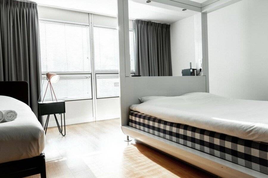 Qbic Amsterdam WTC hotel bedroom