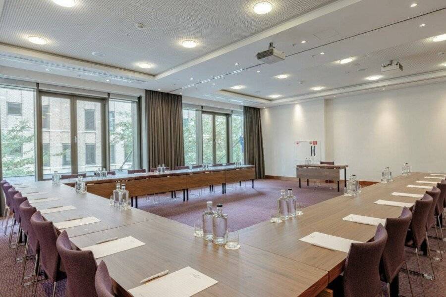 Crowne Plaza Amsterdam conference room,meeting room