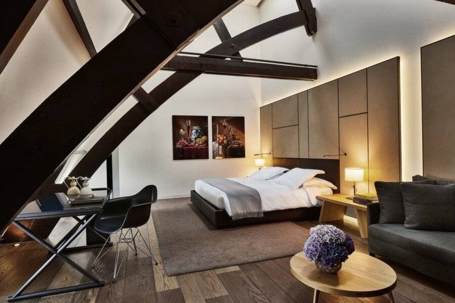 Conservatorium Hotel hotel bedroom