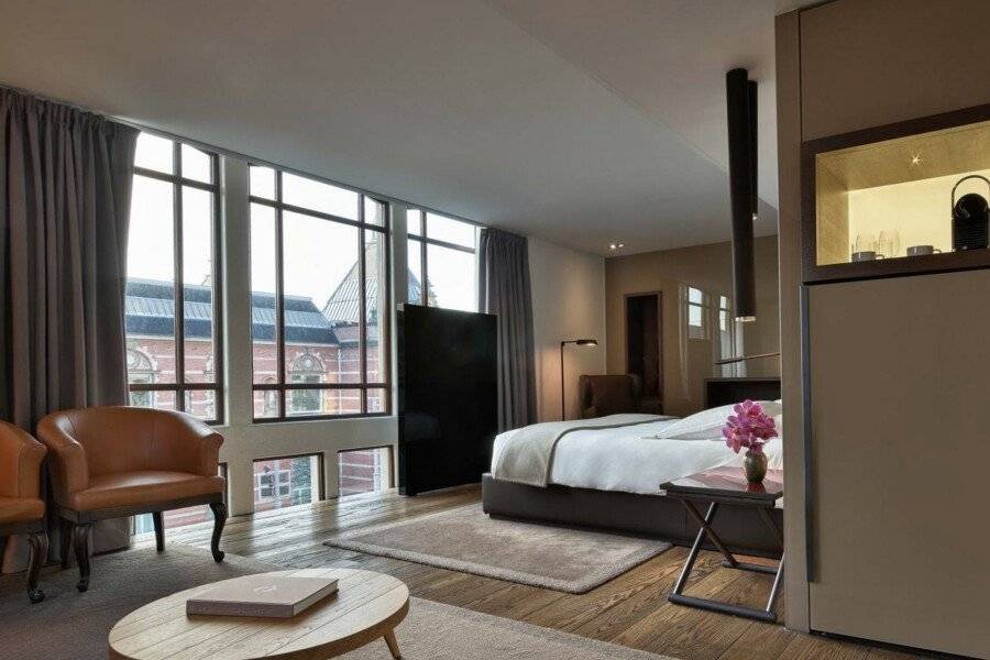 Conservatorium Hotel hotel bedroom