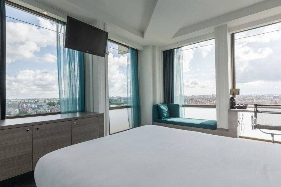 Leonardo Hotel Rembrandtpark hotel bedroom,ocean view