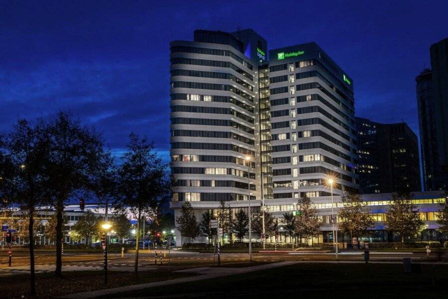 Holiday Inn Express Arena Towers facade