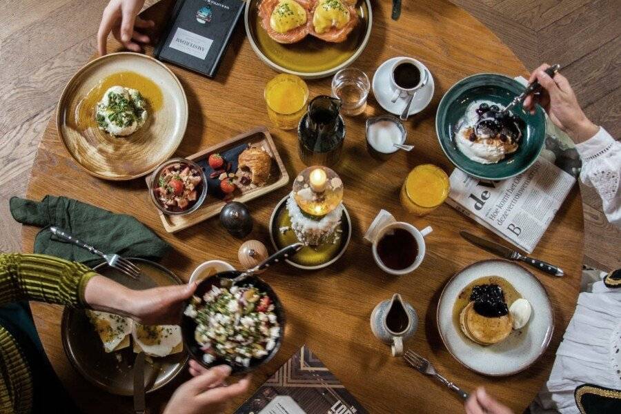 Hotel V Fizeaustraat ,restaurant,breakfast