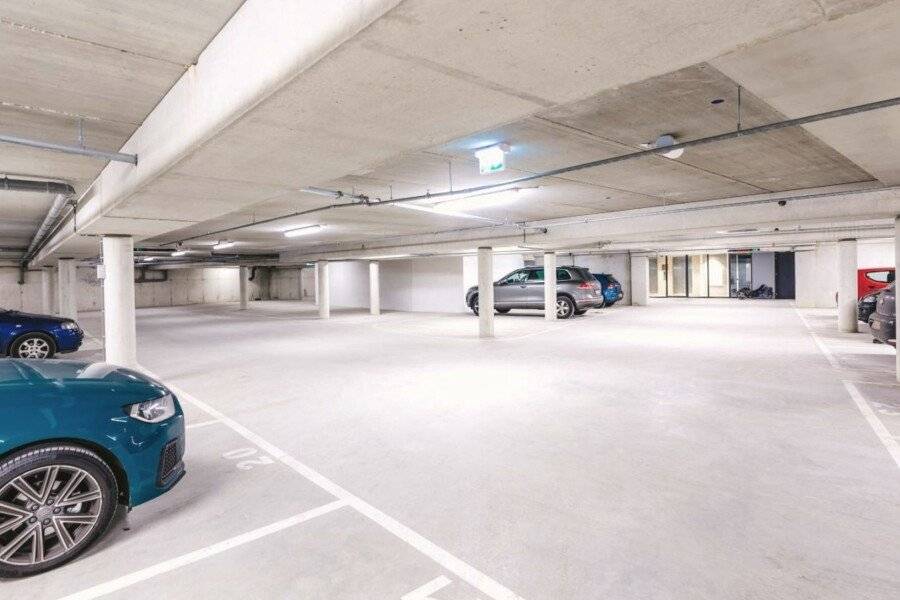 Four Elements Hotel parking