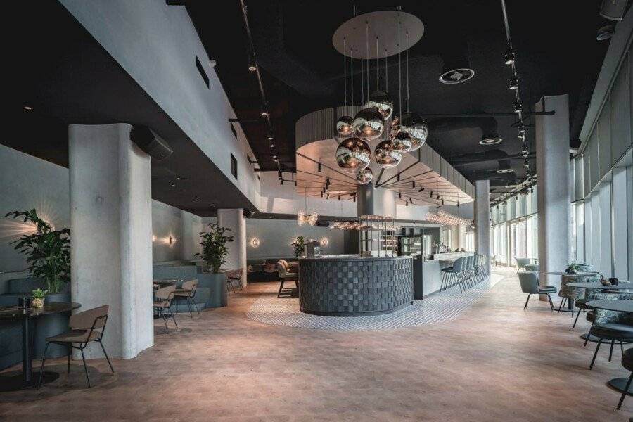 Van der Valk Hotel Zuidas -Rai restaurant,bar,lobby