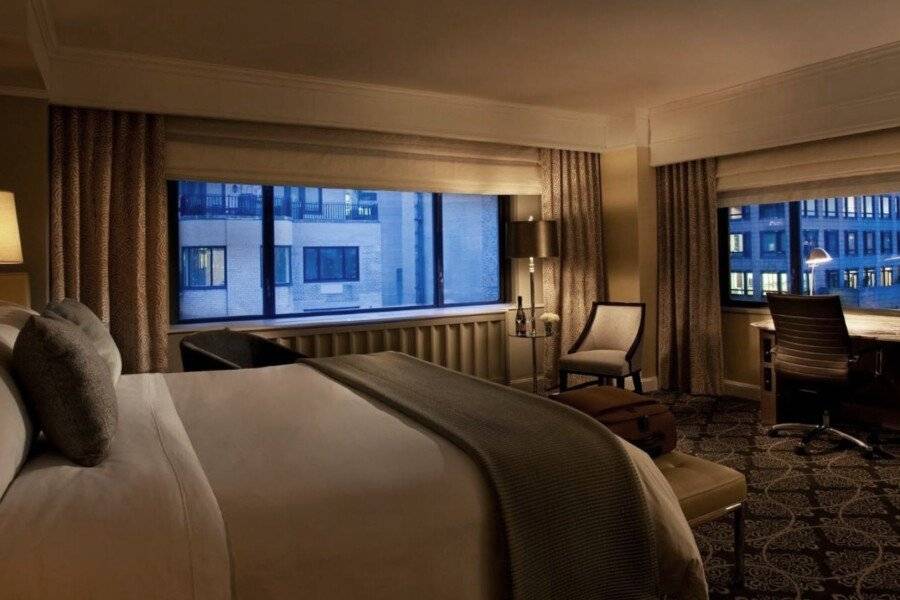 Loews Regency New York Hotel hotel bedroom