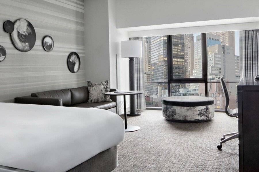 New York Marriott Marquis hotel bedroom,city view