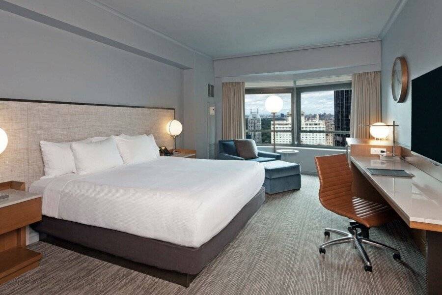 New York Hilton Midtown hotel bedroom